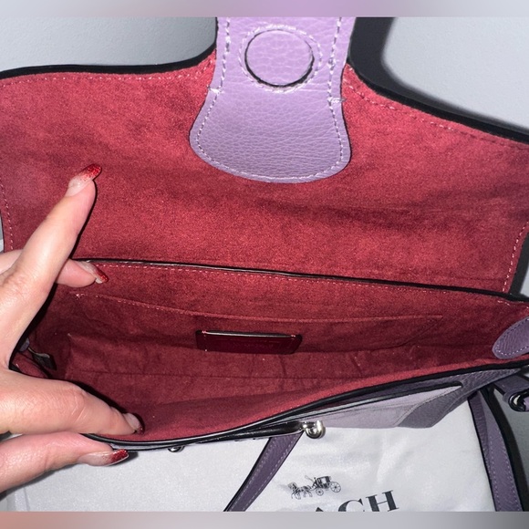 Small Jade Coach crossbody. Style #91027 - Picture 6 of 9